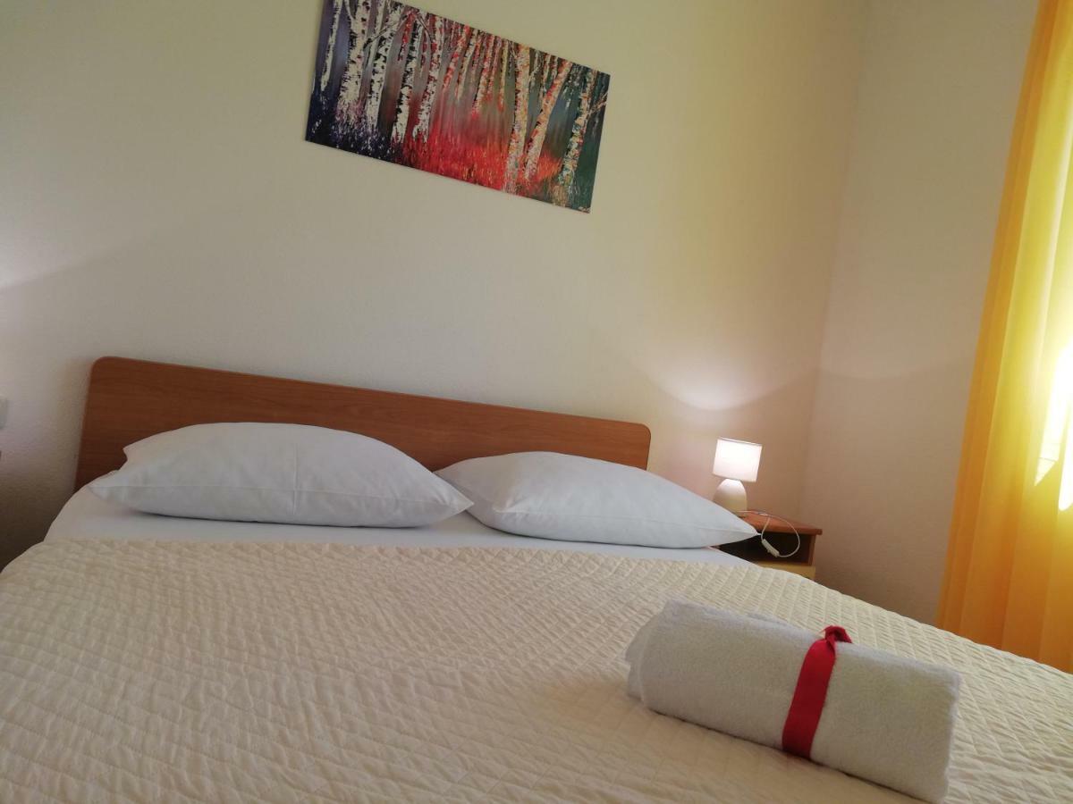 Apartmani Marija Primošten Exterior foto